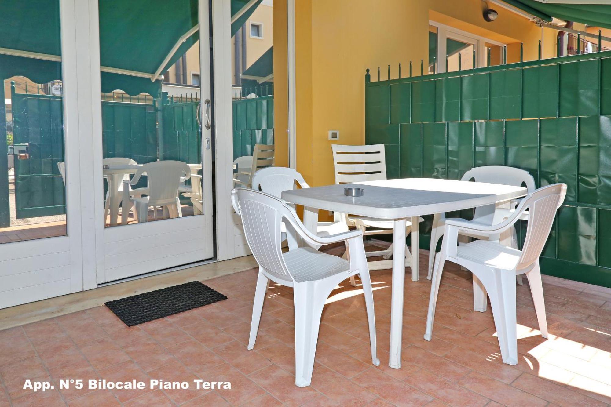 3V Apartments Бардолино Экстерьер фото